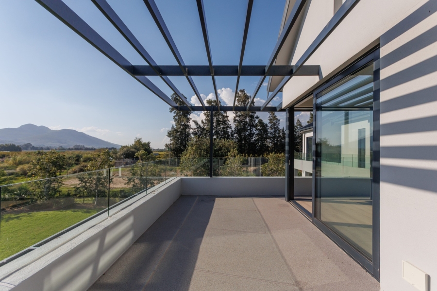 5 Bedroom Property for Sale in Val De Vie Estate Western Cape